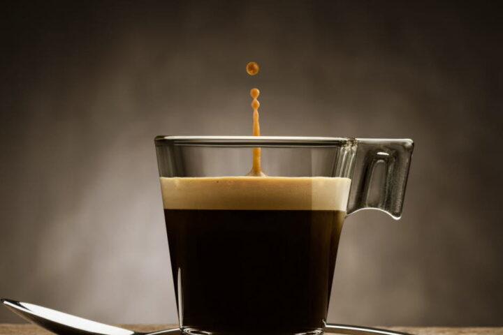 La consommation de café liée à un risque réduit de maladies cardiovasculaires selon l'Association américaine de cardiologie