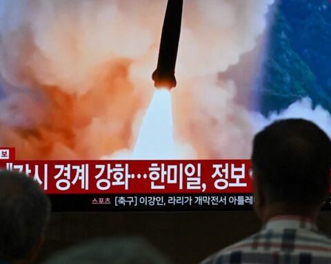 La Corée du Nord tire une dizaine de missiles balistiques, inquiétant le Japon et la Corée du Sud