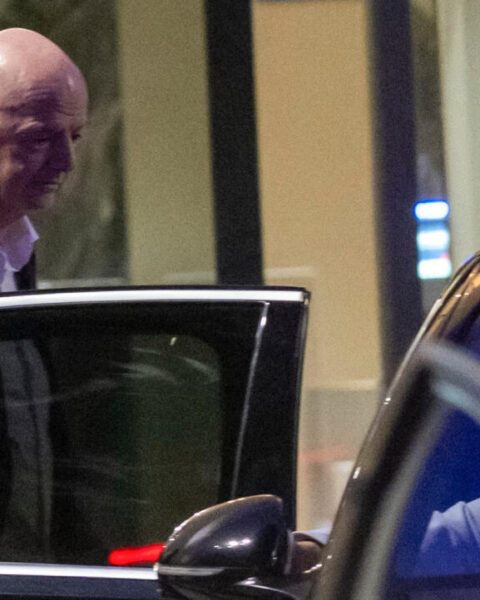 La FIFA admet des "erreurs" et présente des "excuses", tout en soutenant Gianni Infantino.