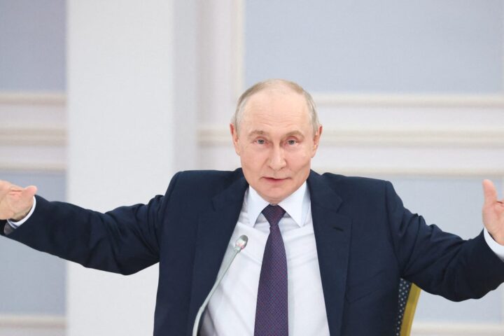La Russie exclut le parti anti-guerre Iabloko des élections législatives de septembre