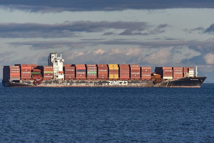 L'armée américaine a tiré sur un cargo panaméen tentant de violer le blocus des ports iraniens