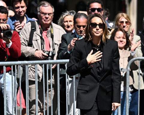 Laura Smet rend hommage à sa mère Nathalie Baye, décédée il y a trois mois