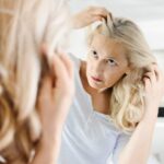 Le blanchiment soudain des cheveux : mythe ou réalité scientifique ?