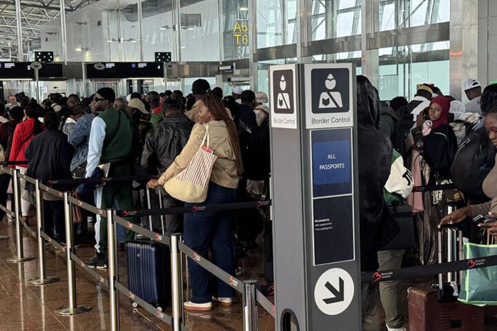 L'E.E.S. de l'Union européenne provoque des retards importants dans les aéroports