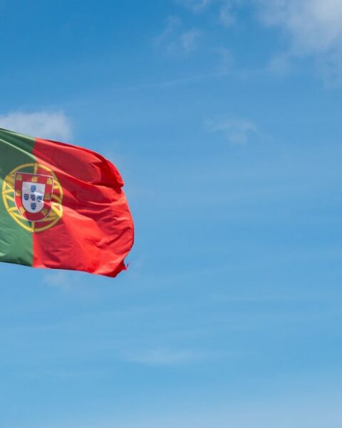 Le Portugal interdit le port du voile intégral, Amnesty International dénonce une loi discriminatoire