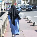 Le RN prévoit d'infliger une amende pour le port du voile en cas de victoire de Marine Le Pen en 2027