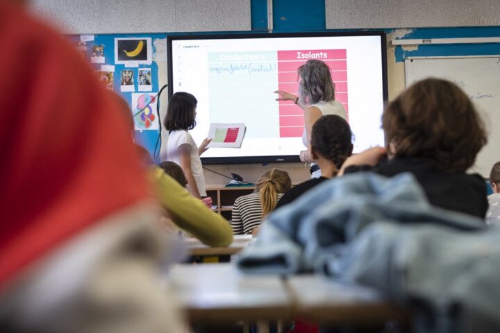 Le salaire moyen des enseignants en France : une réalité plus complexe que 3 090 euros par mois