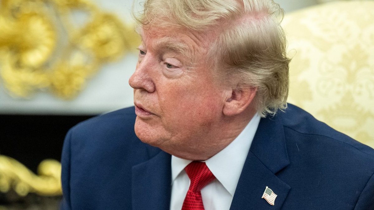 Le taux d'approbation de Donald Trump tombe à 33 %, niveau le plus bas depuis janvier 2025