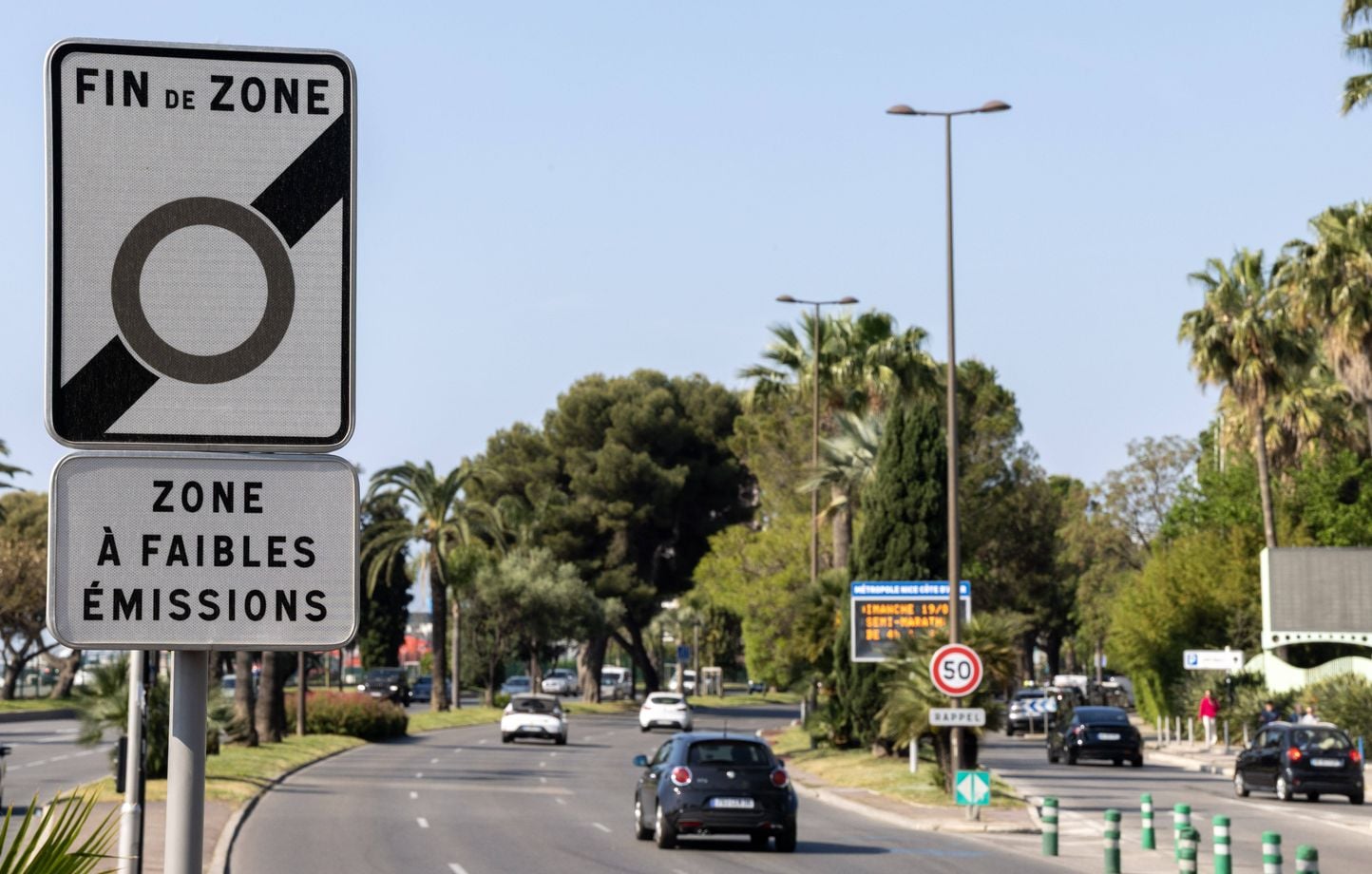 L'effet des zones à faibles émissions sur la pollution et les ventes de voitures en France