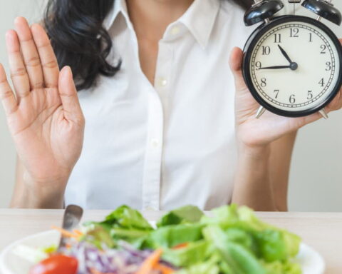 Les avantages et limites du jeûne intermittent selon un nutritionniste français