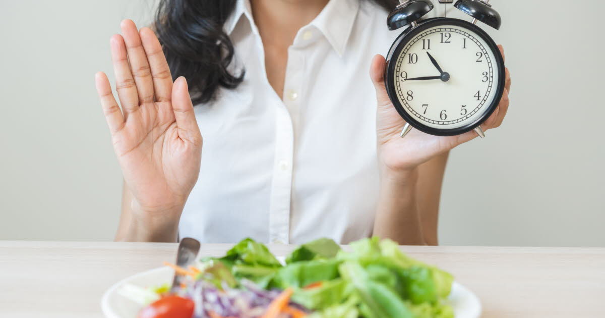 Les avantages et limites du jeûne intermittent selon un nutritionniste français