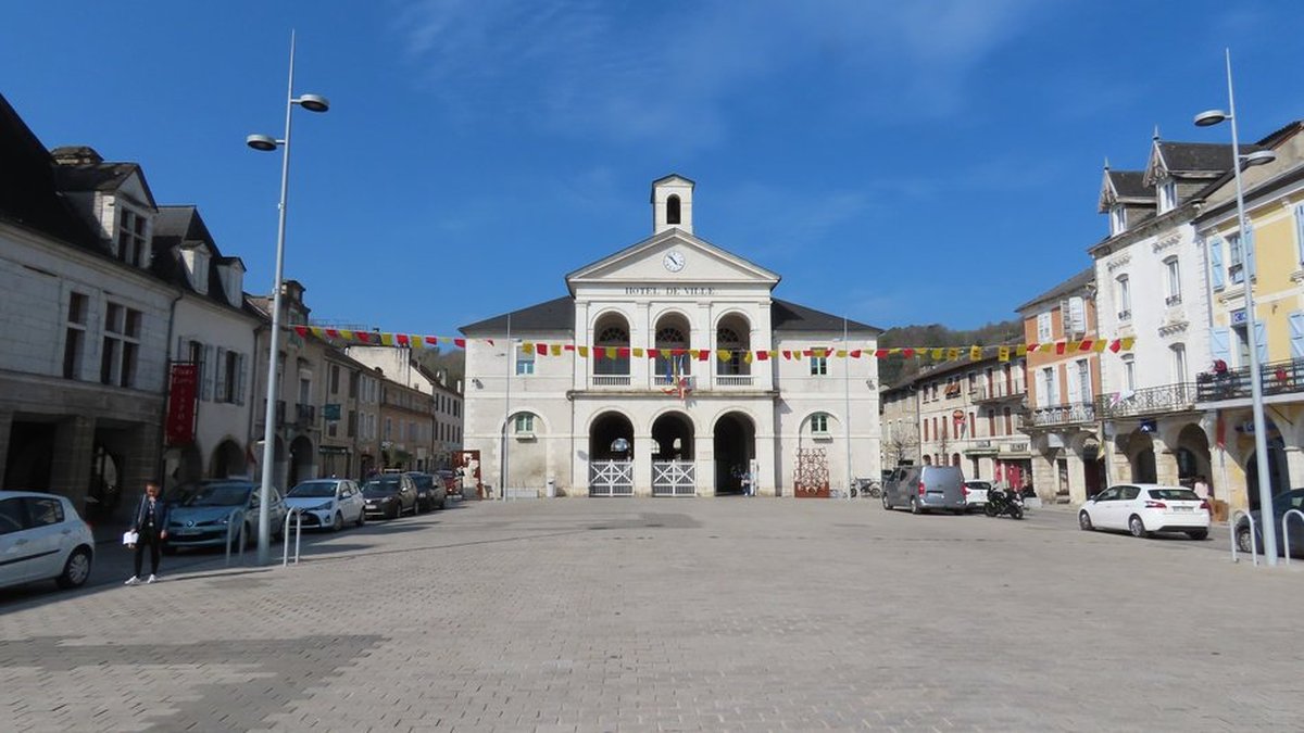 Les forains bloquent Nay alors que la mairie annule les fêtes en raison d'un conflit sur l'emplacement