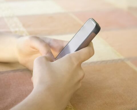L'Italie envisage de sanctionner les piétons distraits par leur smartphone.