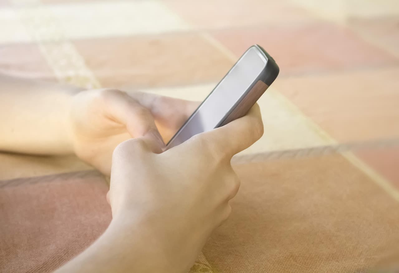 L'Italie envisage de sanctionner les piétons distraits par leur smartphone.