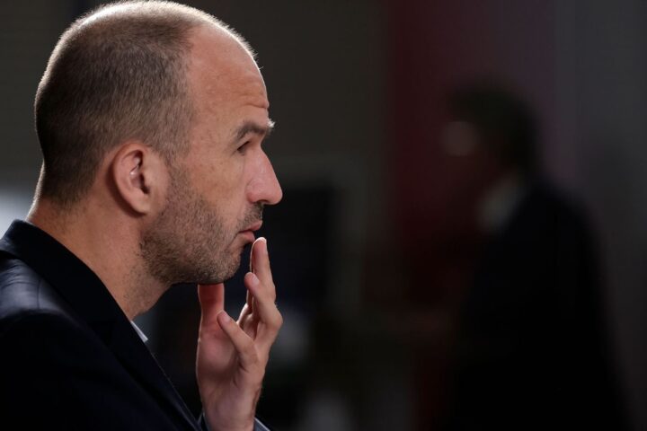 Manuel Bompard invite Monique Barbut à débattre lors des universités d'été de LFI à Valence