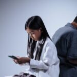 Meta impose de nouvelles restrictions pour l'accès des adolescents aux réseaux sociaux aux États-Unis