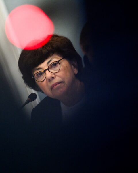 Monique Barbut, ministre de la Transition écologique, explique sa décision de rester au gouvernement