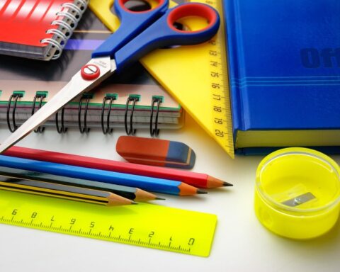 Nice : la fin des fournitures scolaires gratuites