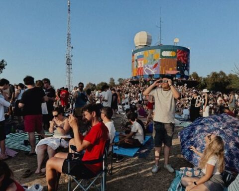 Observation de l'éclipse solaire du 12 août depuis Pech-David à Toulouse : un événement mémorable pour les habitants