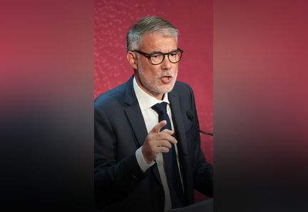 Olivier Faure annonce sa candidature à la primaire de la gauche pour 2027