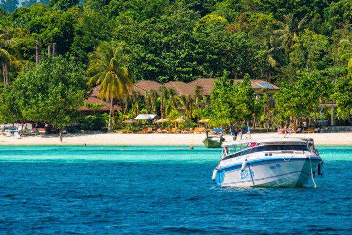 Onze jeunes Français arrêtés en Thaïlande pour possession de cannabis dans des valises en croyant transporter des téléphones