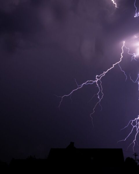 Orages : plusieurs départements placés en vigilance orange à partir de 16h.
