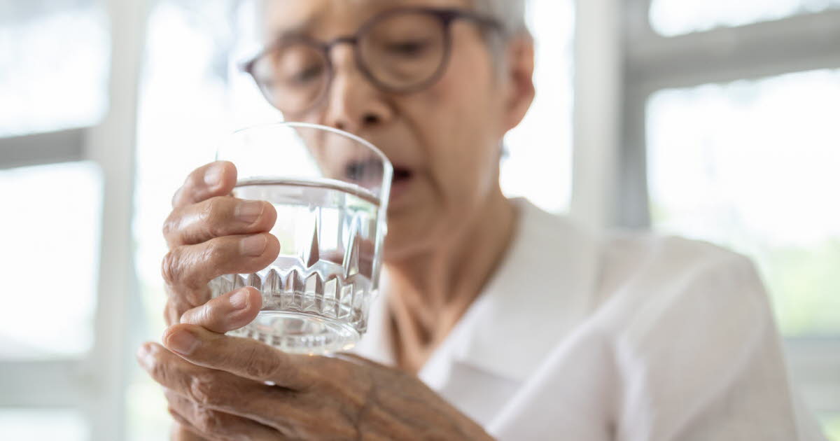 Parkinson : le côté du corps affecté au début prédit les troubles cérébraux futurs