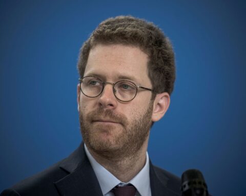 Piratage des données fiscales : le ministre s'excuse, des élèves et enseignants également concernés