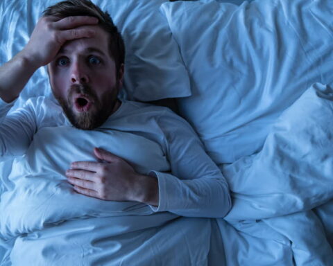Pourquoi a-t-on parfois l'impression de tomber en dormant ?