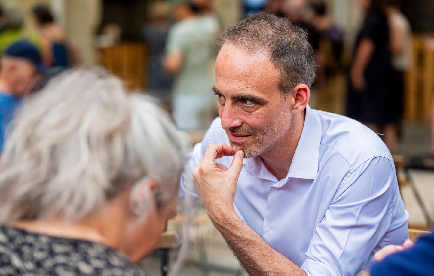 Présidentielle 2027 : Raphaël Glucksmann dépose plainte contre ingérence russe et désinformation