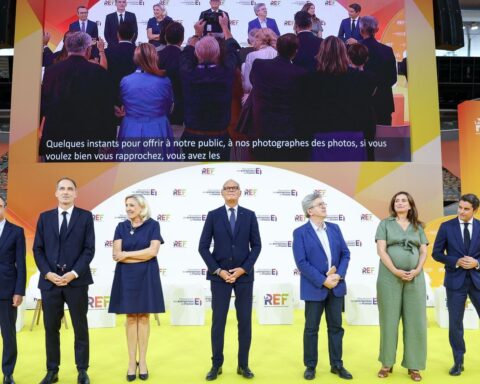Présidentielle 2027 : tensions et propositions clés du premier débat entre candidats à Roland-Garros
