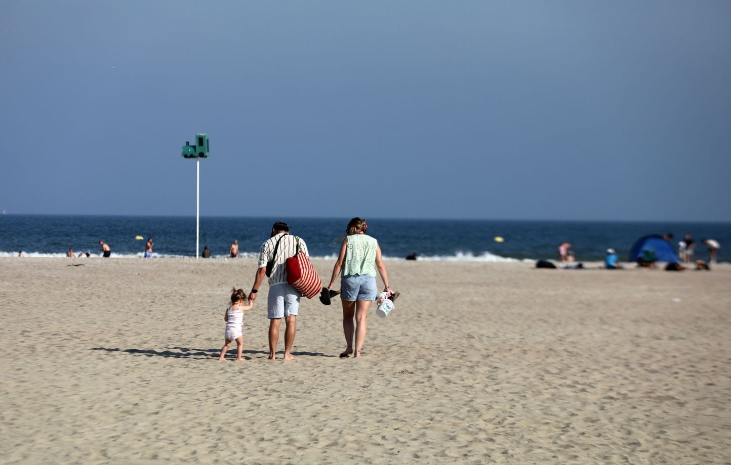 Pression humaine sur les océans : les risques de baignade augmentent en France