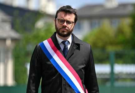 Raphaël Glucksmann annonce sa candidature à la présidentielle de 2027 et participera à la primaire socialiste