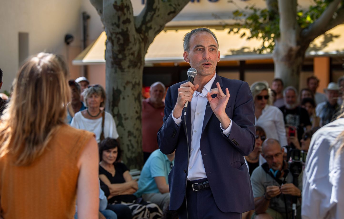 Raphaël Glucksmann propose une augmentation de 10% des salaires des enseignants en France