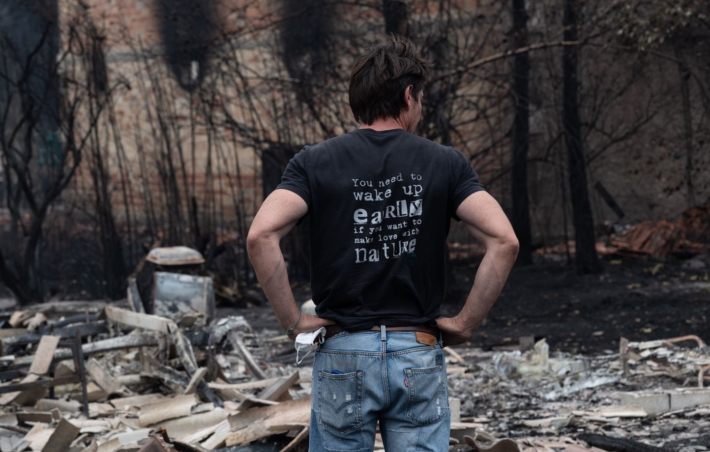 Retour des résidents évacués dans le Porge après les incendies de forêt en Gironde