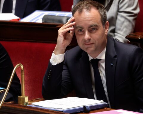 Sébastien Lecornu exclut une candidature présidentielle et annonce un plan de soutien pour l'agriculture