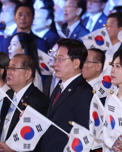 Séoul propose des négociations directes à Pyongyang pour instaurer une paix durable et stopper les activités nucléaires