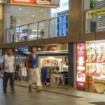 Singapour annonce une aide de 70 000 dollars singapouriens par enfant pour stimuler la natalité