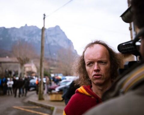 Sylvain Durif, le « Christ cosmique », annonce sa candidature à la présidentielle de 2027