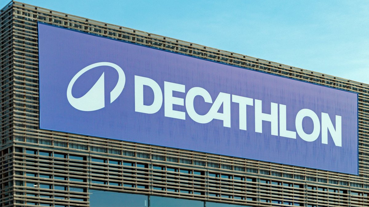 Trois braqueurs armés de haches attaquent un Decathlon à Getafe, Espagne