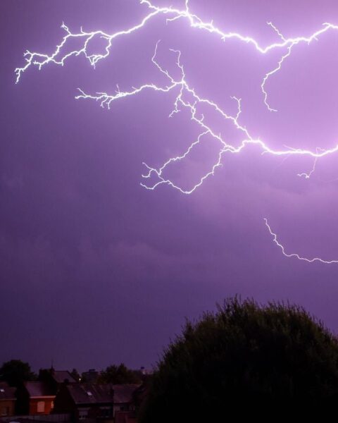 Trois jours d'orages attendus en France à partir de mercredi, prévisions de Météo-France