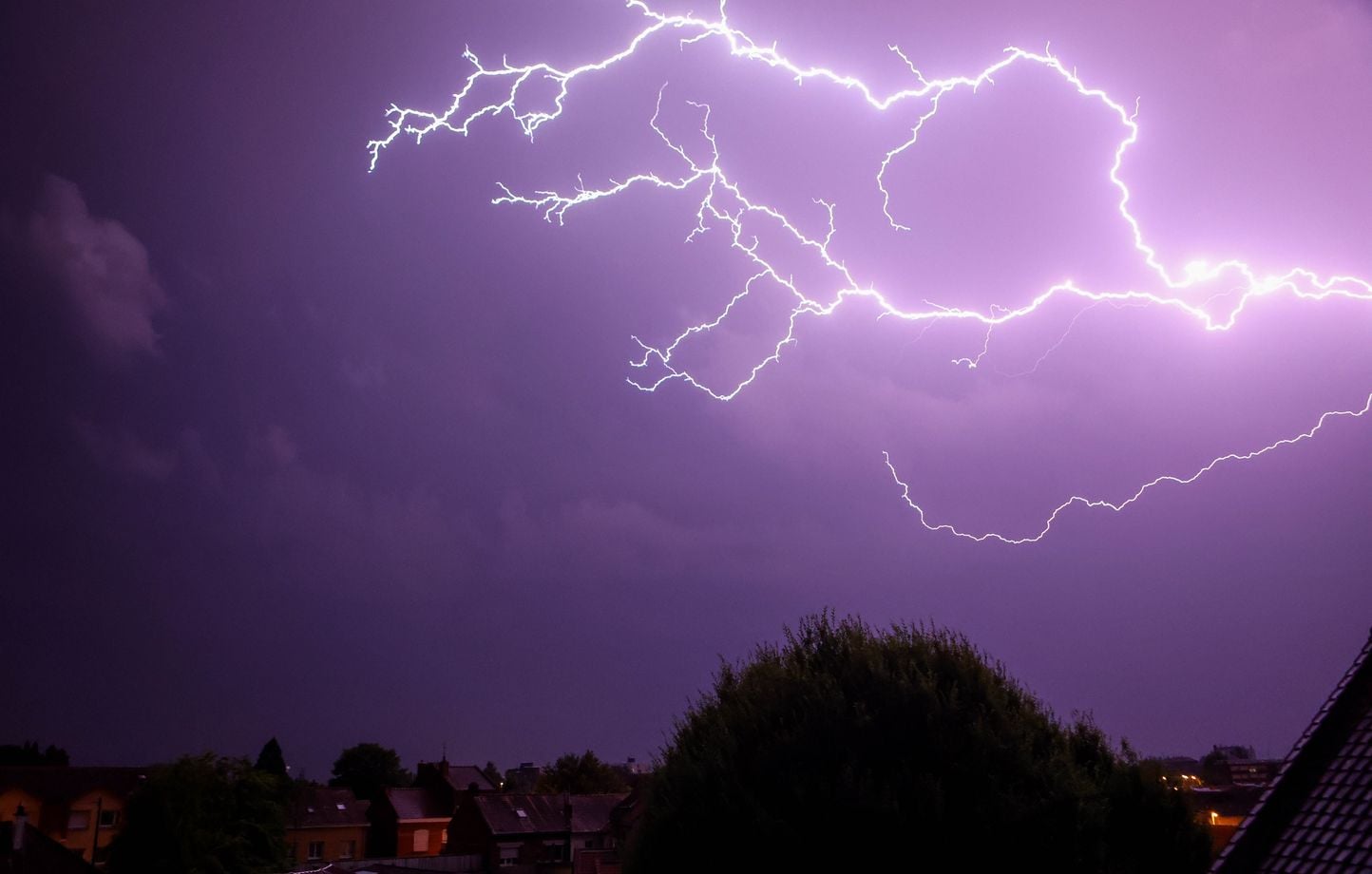 Trois jours d'orages attendus en France à partir de mercredi, prévisions de Météo-France