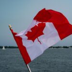 Trump propose de renommer le lac Ontario alors que les tensions avec le Canada s'intensifient