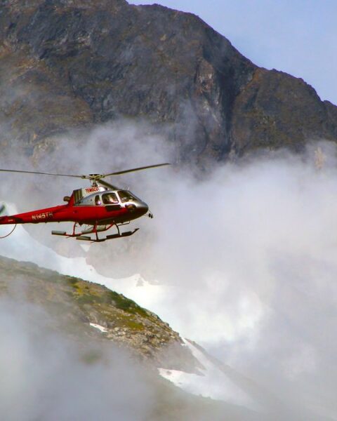 Un alpiniste de 69 ans coincé sous un rocher après une chute en Autriche