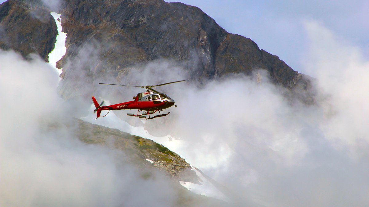 Un alpiniste de 69 ans coincé sous un rocher après une chute en Autriche