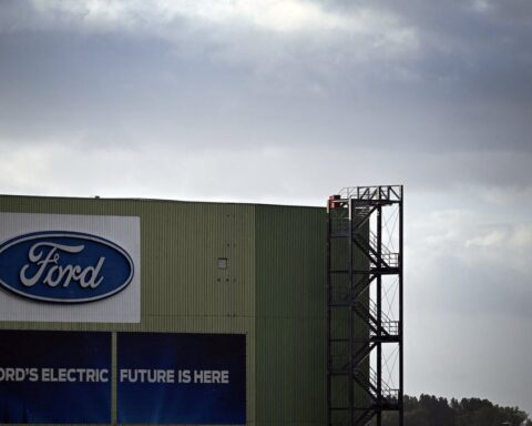 Un ancien électricien de Ford licencié pour un vol présumé de cookies demande justice