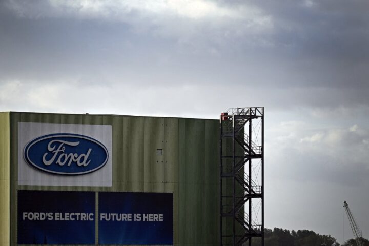 Un ancien électricien de Ford licencié pour un vol présumé de cookies demande justice