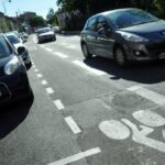 Un automobiliste poignarde un cycliste à Paris après une altercation, la victime est dans un état critique