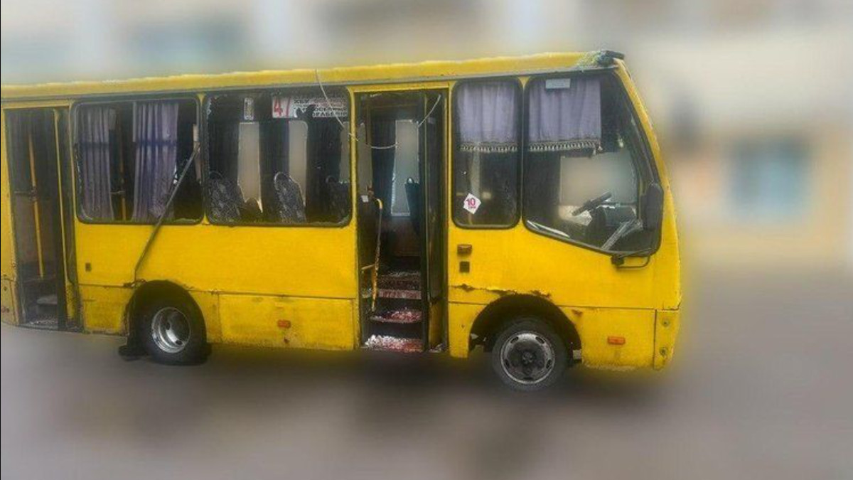 Un drone russe tue quatre civils dans une attaque contre un bus à Kherson