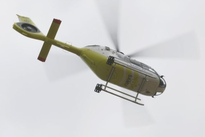 Un enfant de 20 mois meurt d'un coup de chaleur après avoir été oublié dans une voiture aux Canaries